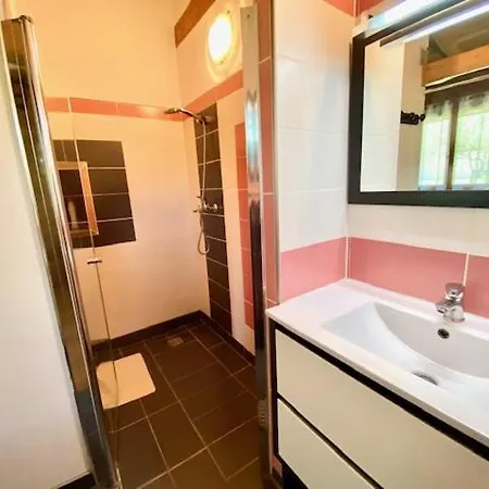 Holiday home Charmant Chalet Lumineux Vezenobres